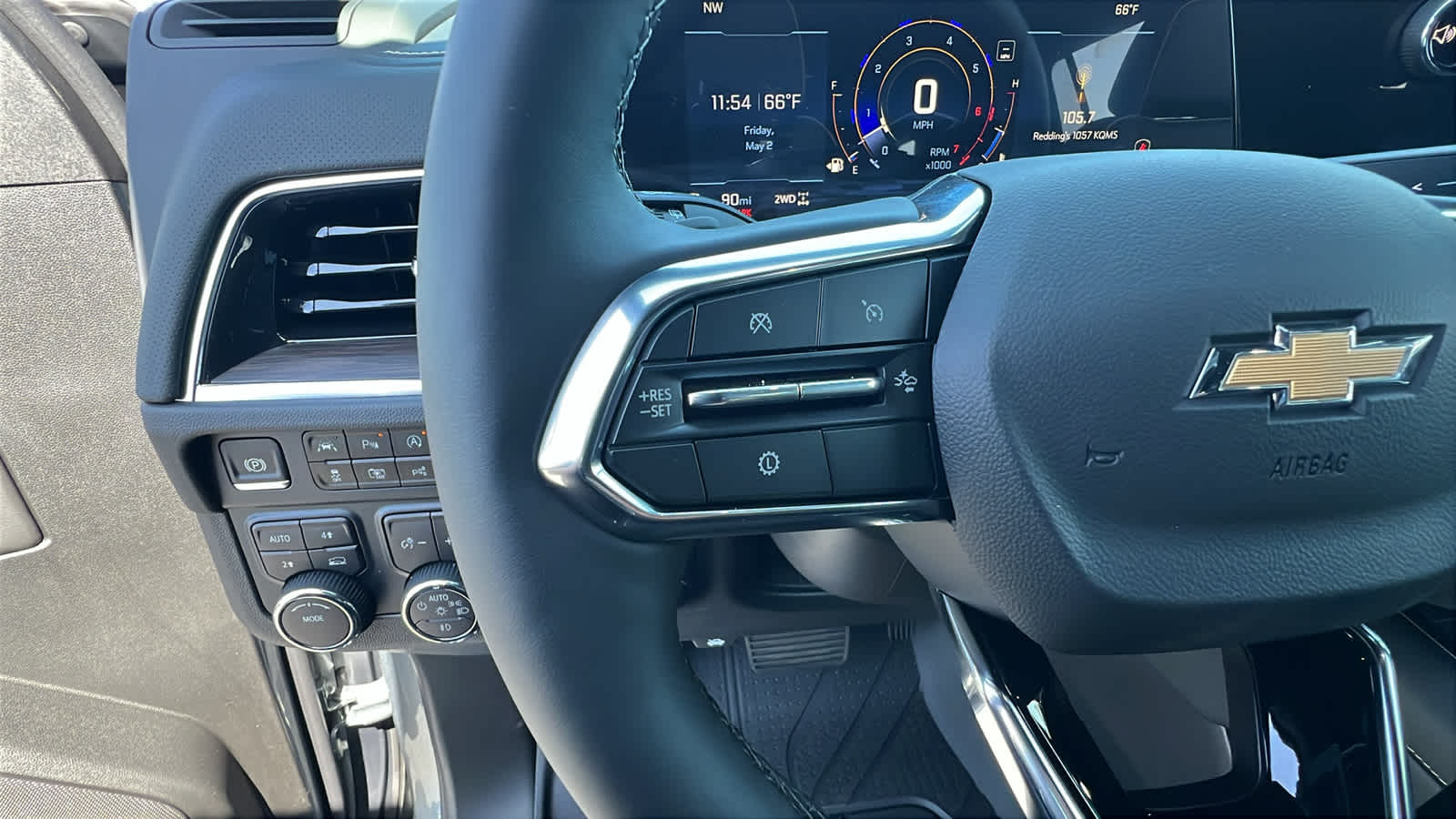 Thumbnail: 2025 Chevrolet Suburban - 19