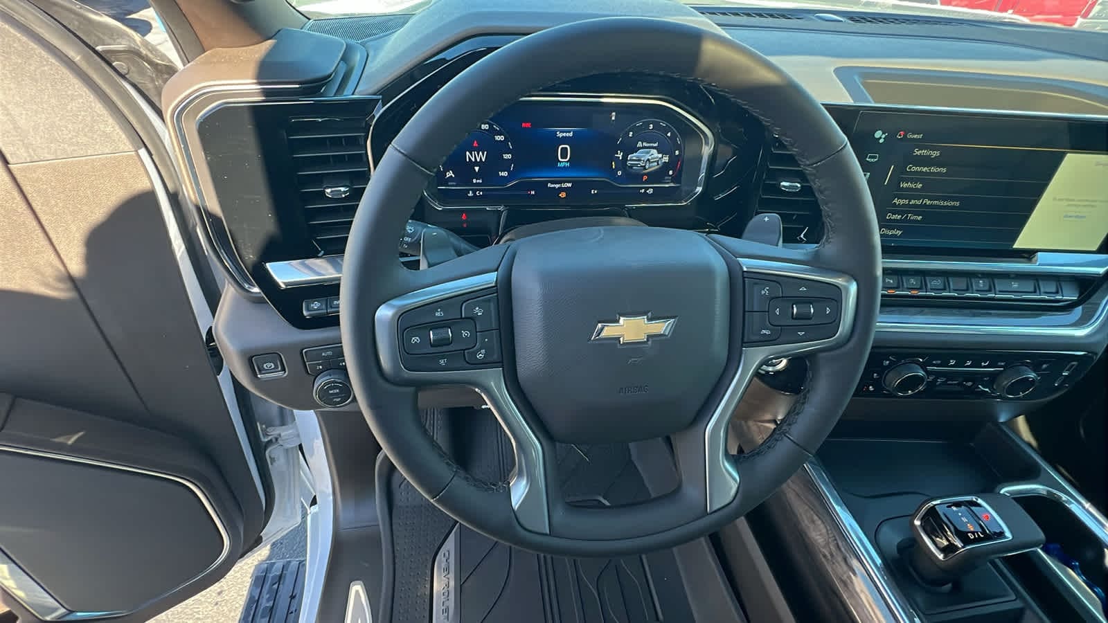 Thumbnail: 2024 Chevrolet Silverado 1500 - 18
