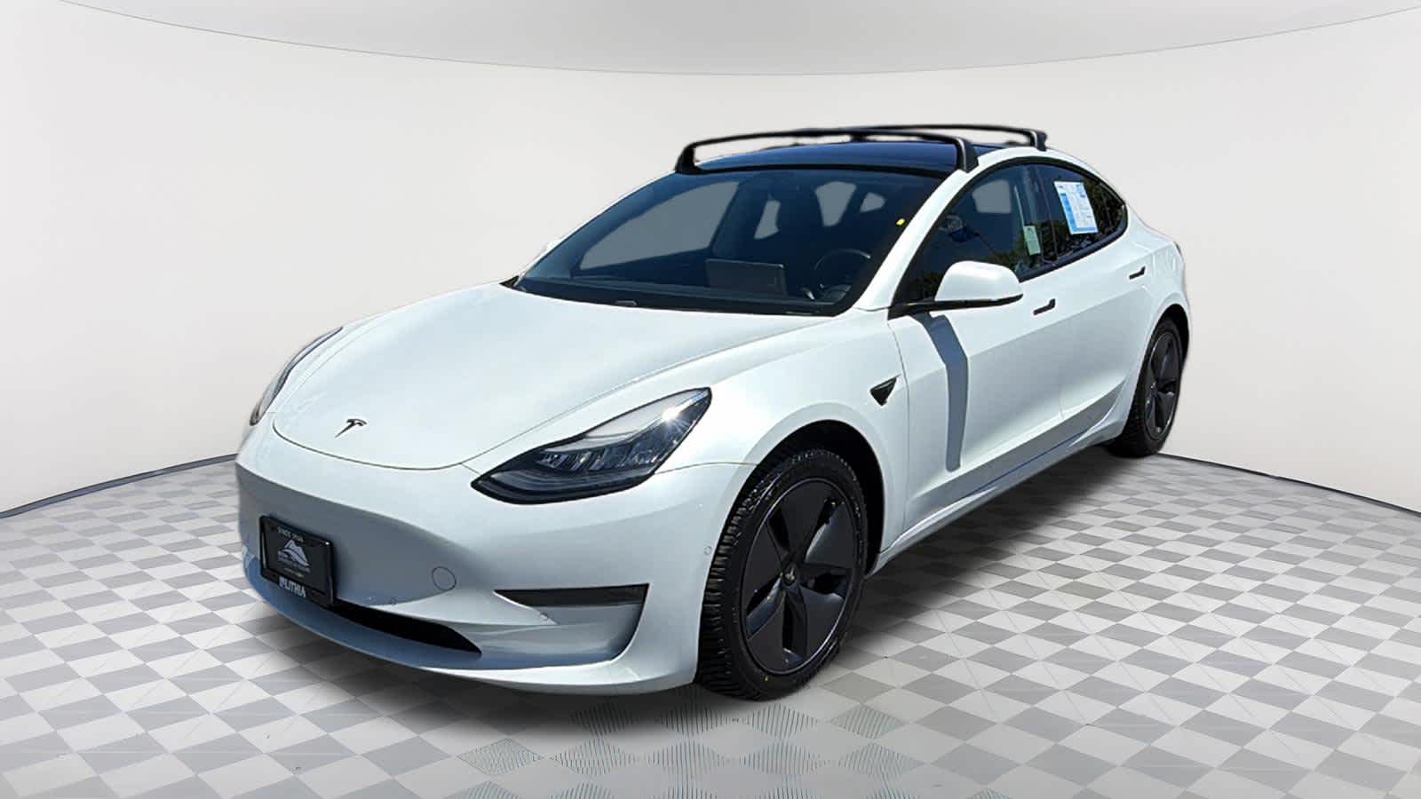 Thumbnail: 2019 Tesla Model 3 - 1