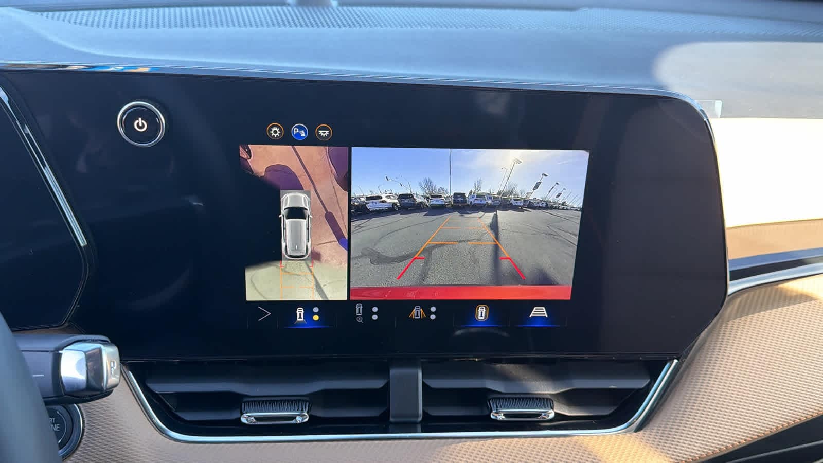 Thumbnail: 2026 Chevrolet Equinox - 16