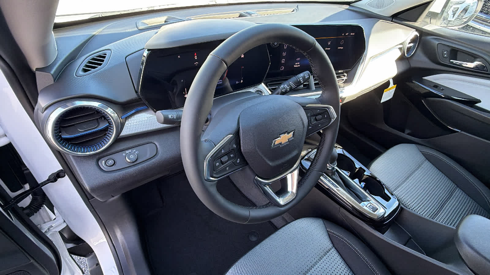 Thumbnail: 2026 Chevrolet Trax - 10