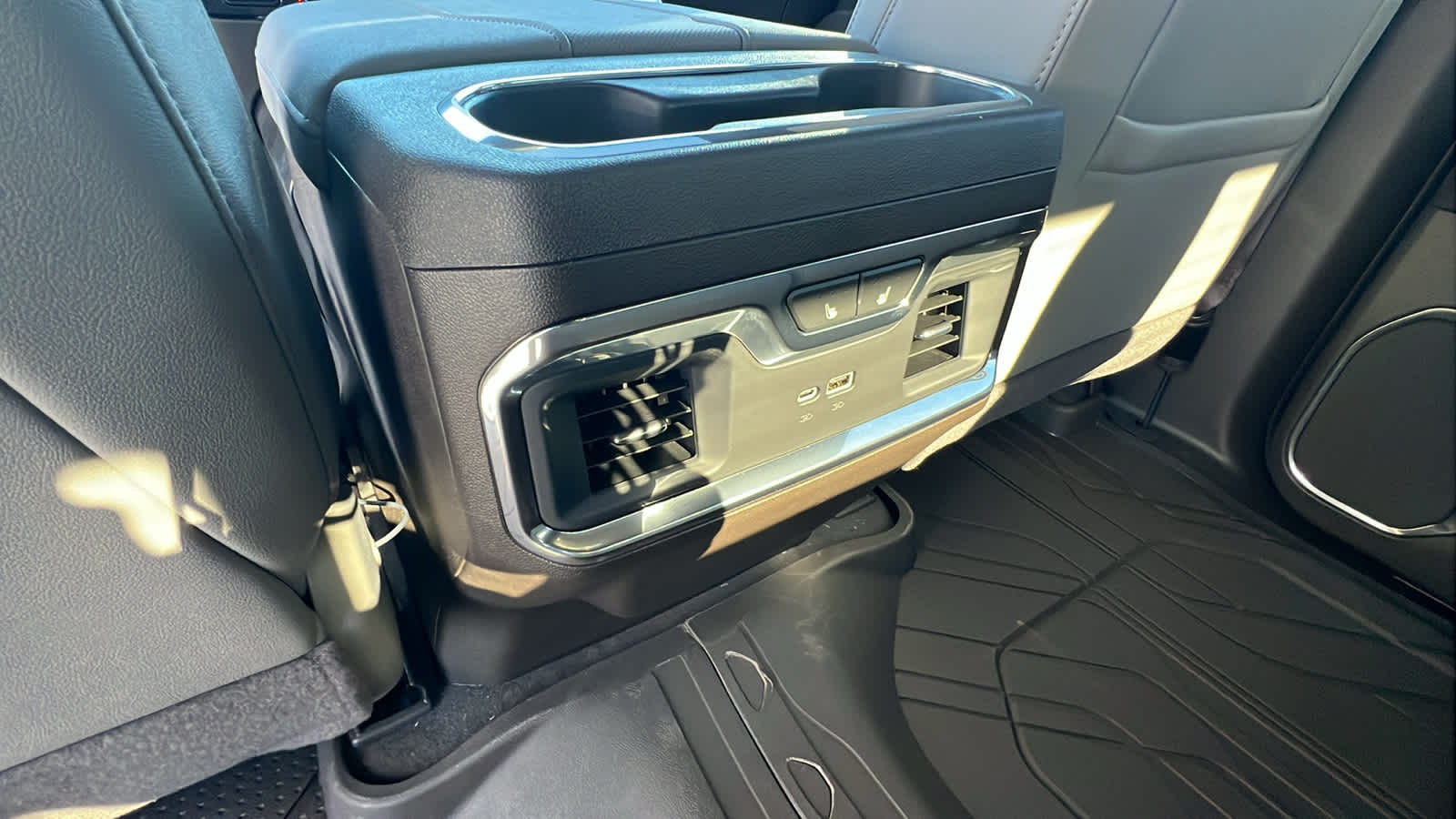 Thumbnail: 2024 Chevrolet Silverado 1500 - 25
