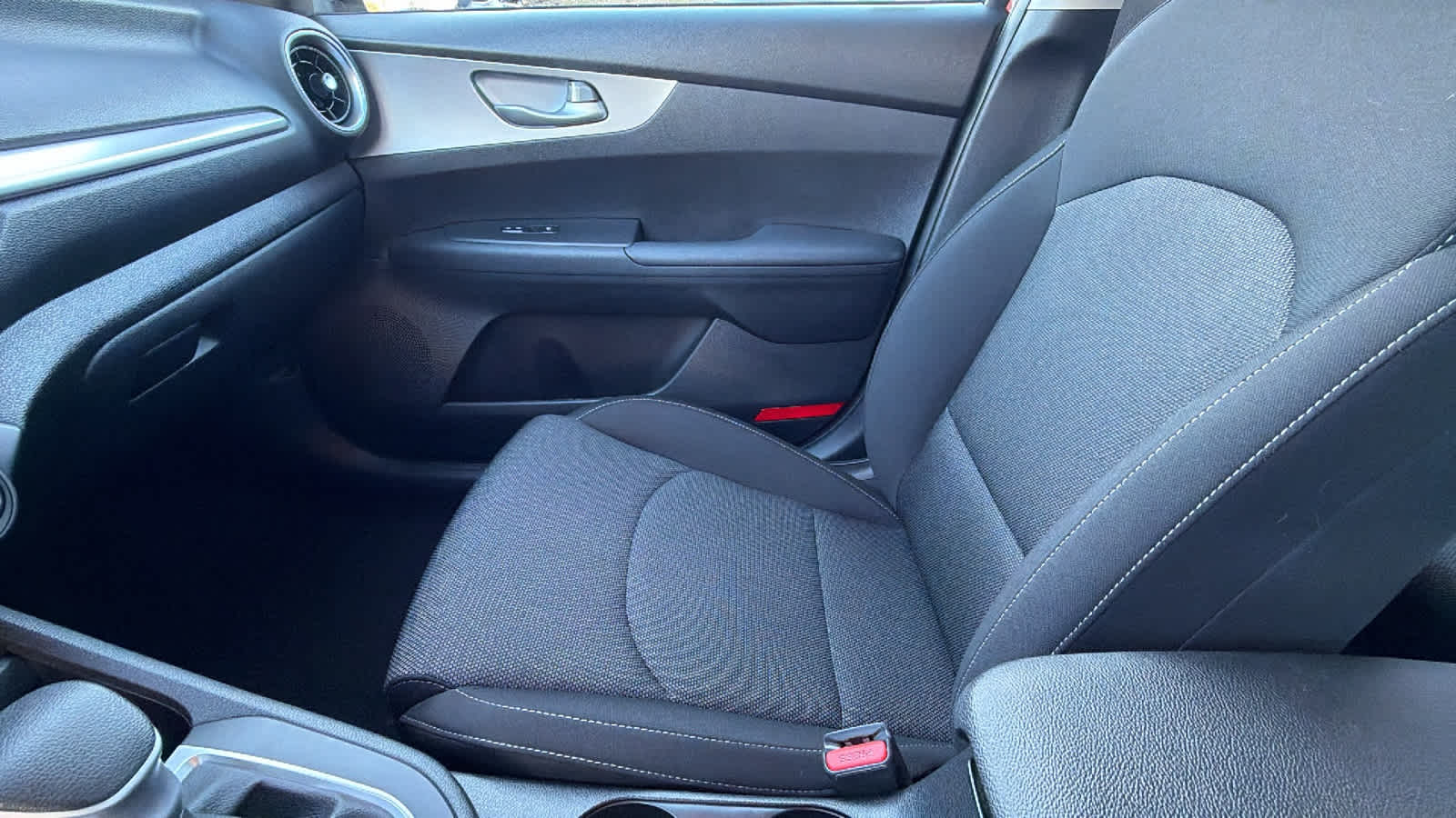 Thumbnail: 2023 Kia Forte - 12