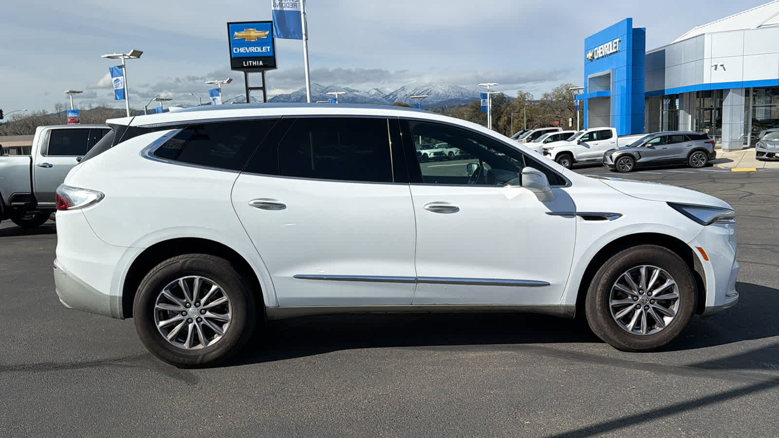 Thumbnail: 2022 Buick Enclave - 4