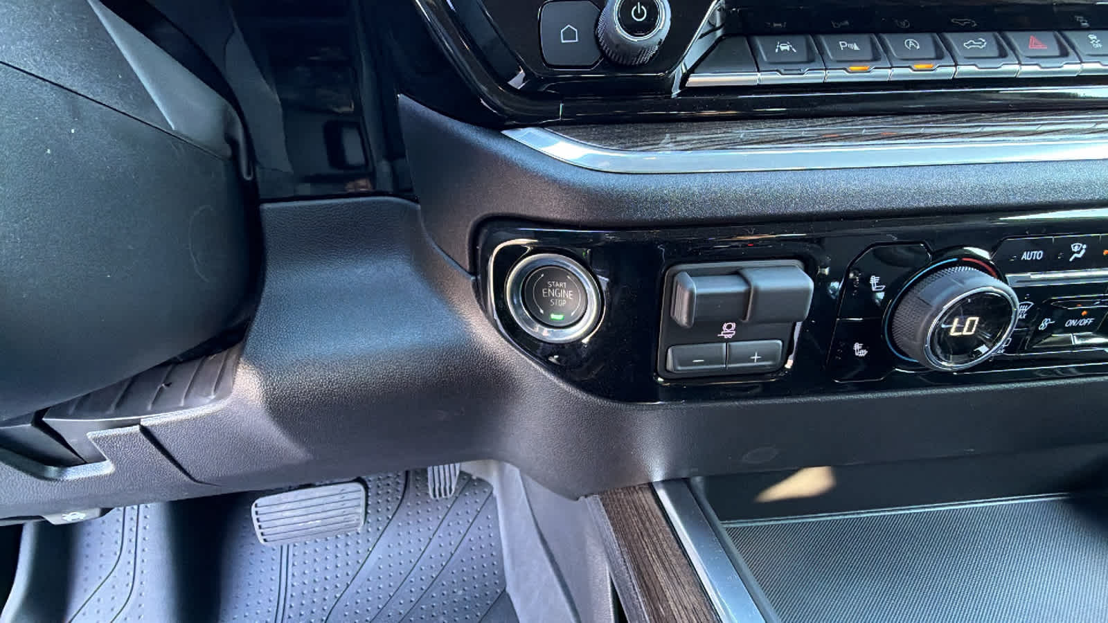 Thumbnail: 2026 Chevrolet Silverado 1500 - 17