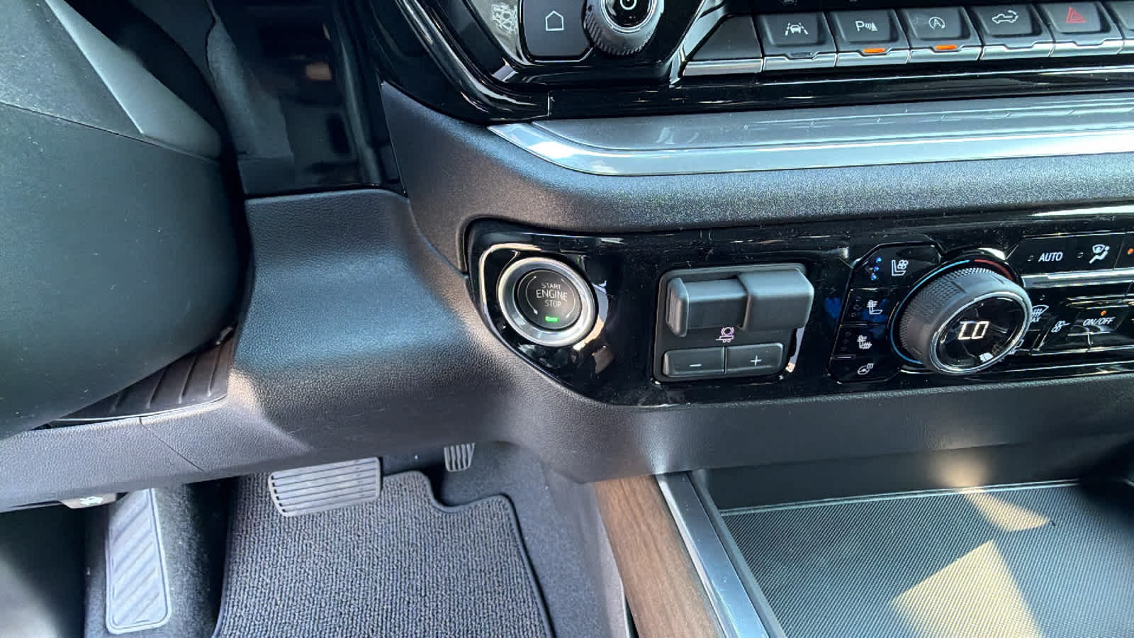 2026 Chevrolet Silverado 1500 High Country - Photo 17