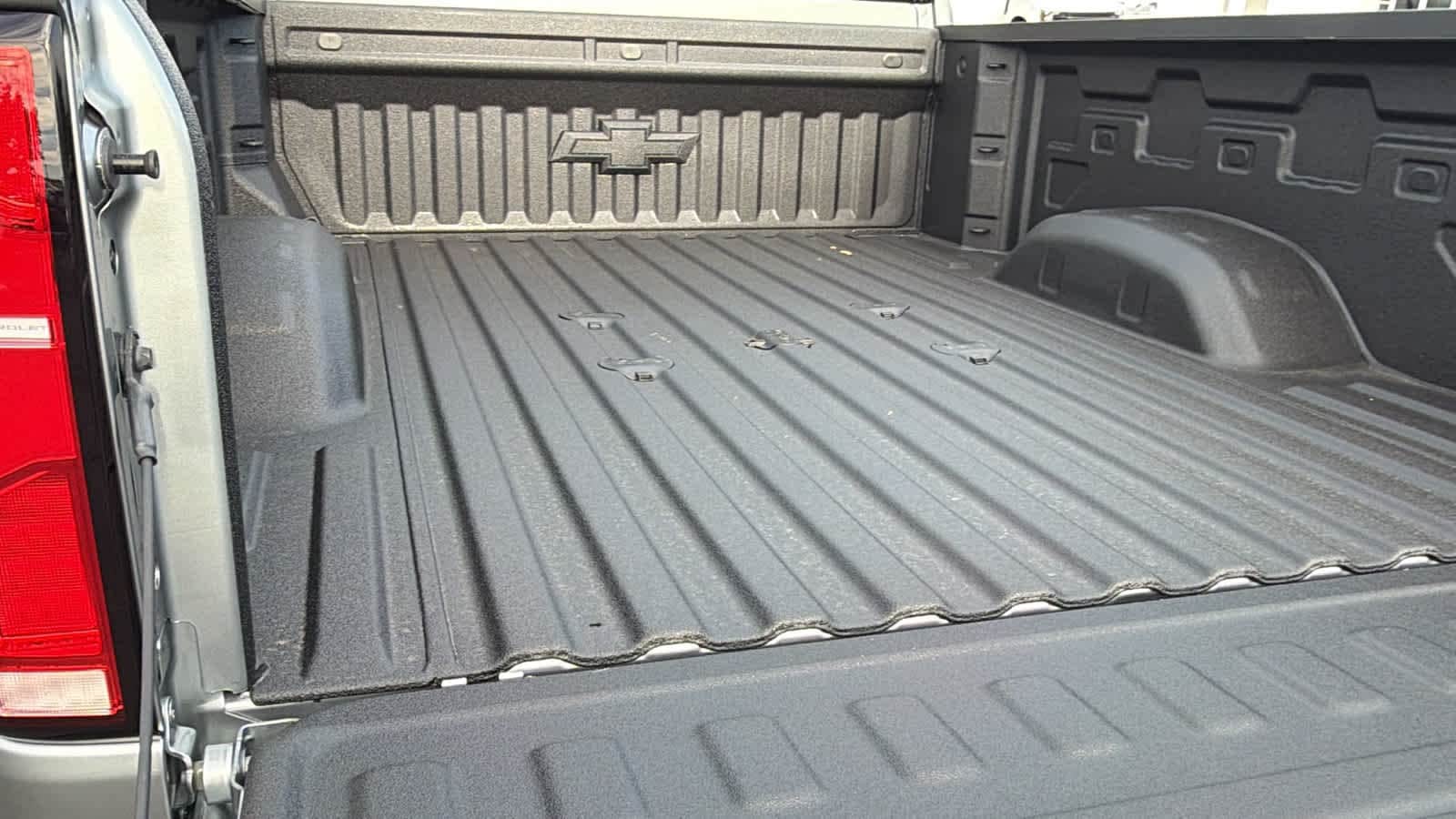 Thumbnail: 2026 Chevrolet Silverado 2500 - 27