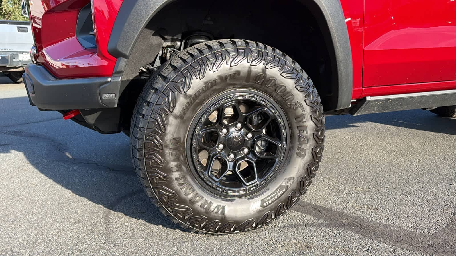 Thumbnail: 2024 Chevrolet Colorado - 9