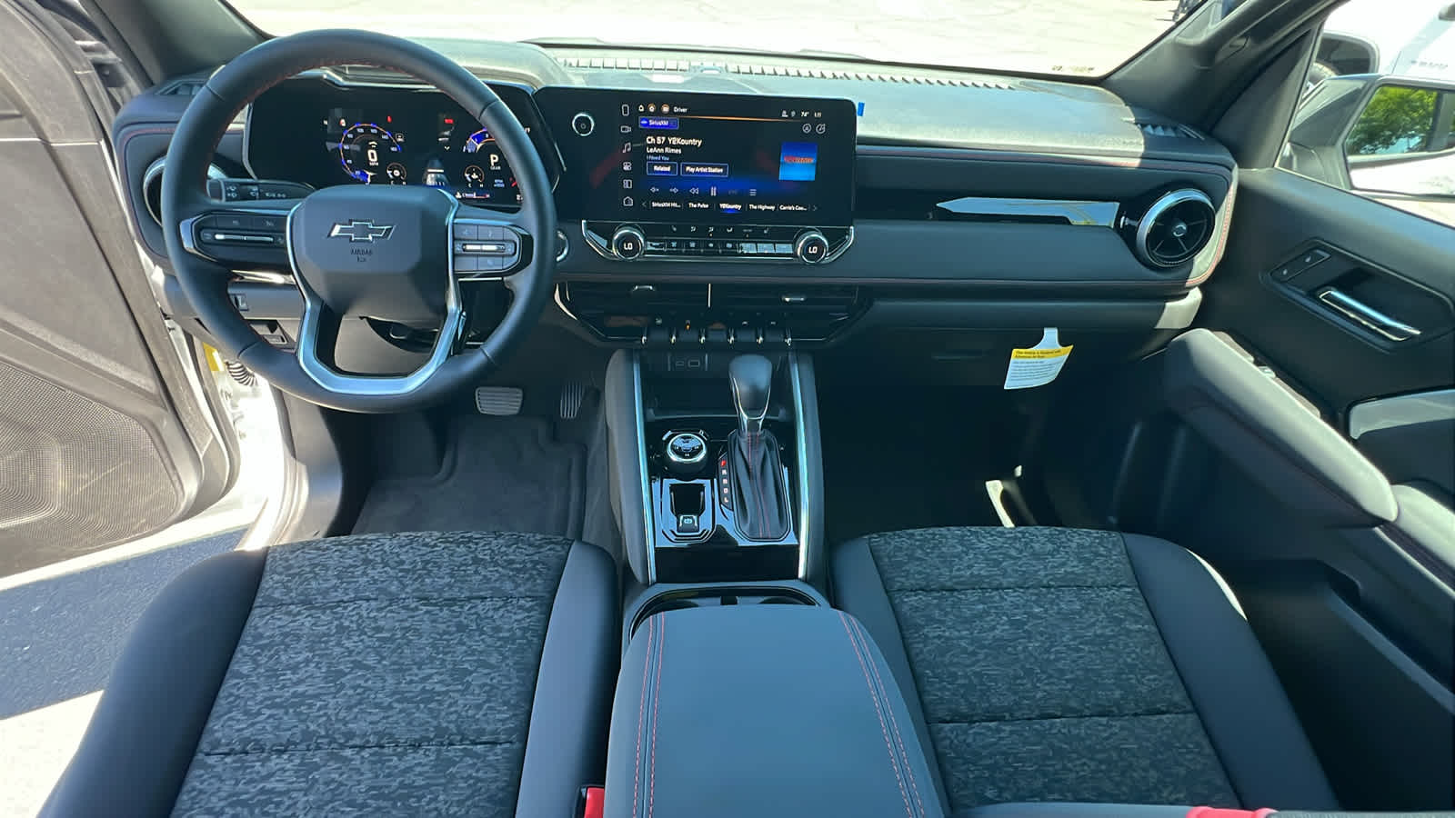 Thumbnail: 2025 Chevrolet Colorado - 26