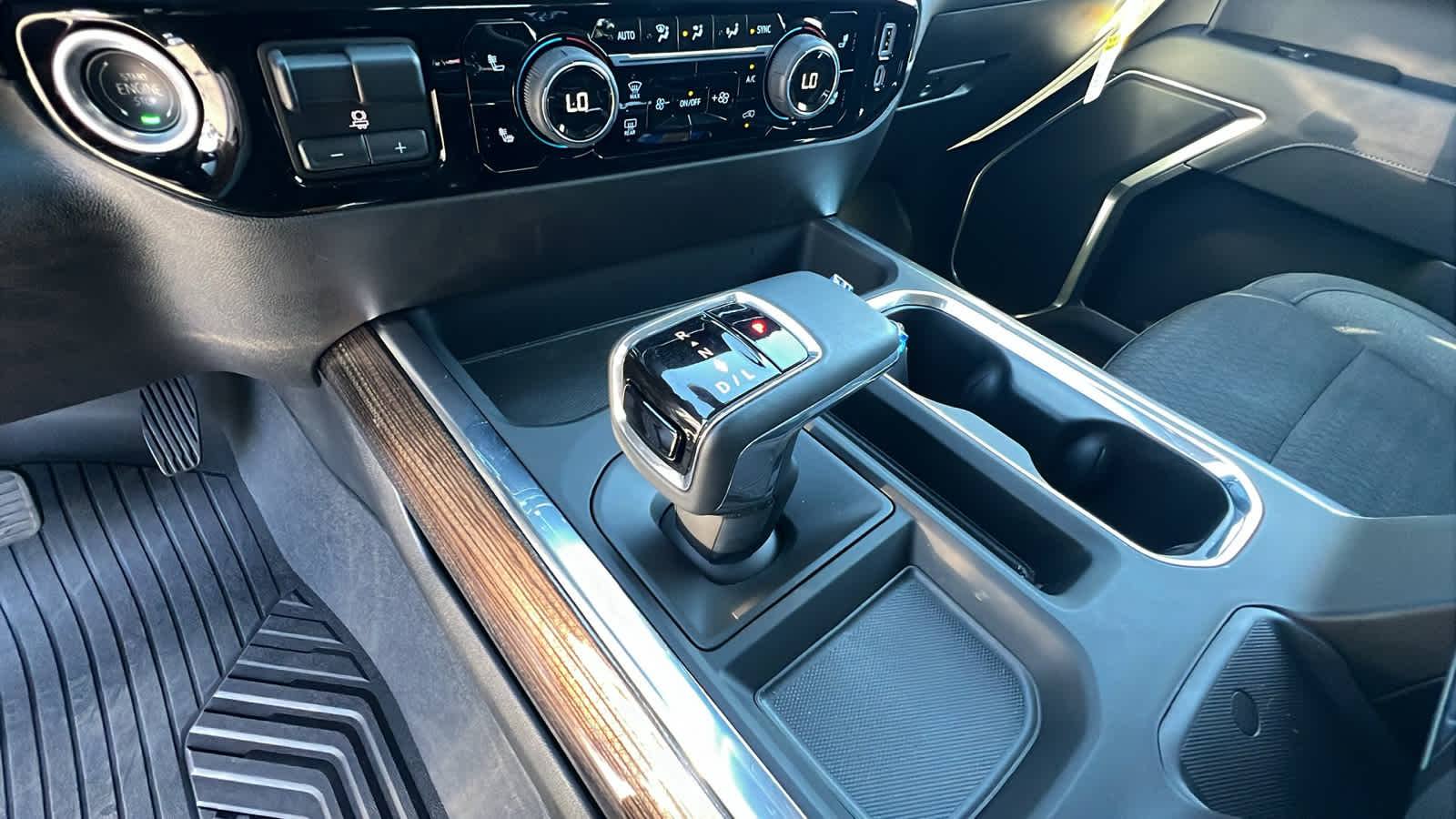 Thumbnail: 2025 Chevrolet Silverado 1500 - 13