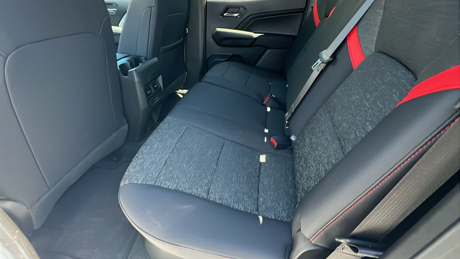 Thumbnail: 2025 Chevrolet Colorado - 24