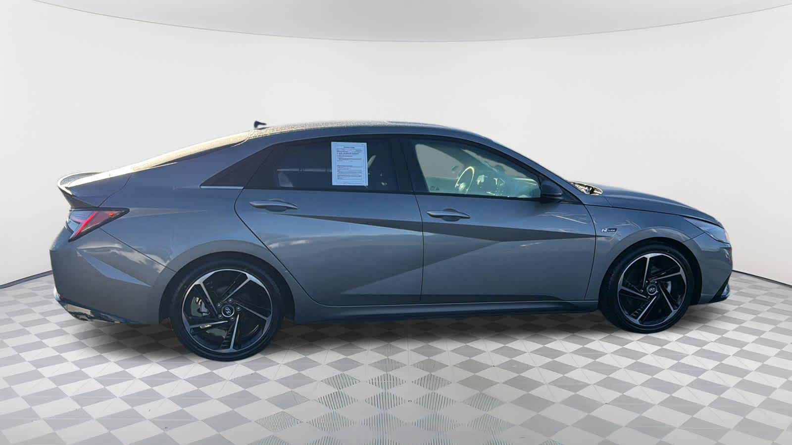 Thumbnail: 2022 Hyundai Elantra - 4