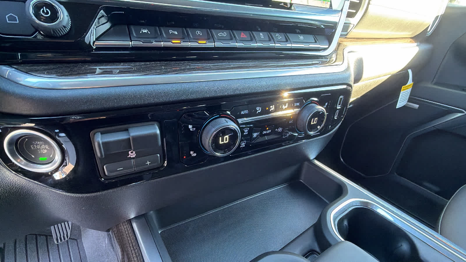 Thumbnail: 2026 Chevrolet Silverado 1500 - 14