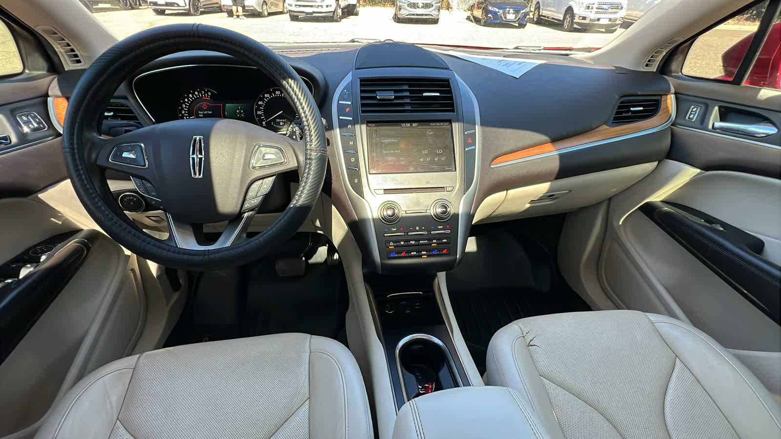 Thumbnail: 2015 Lincoln MKC - 18