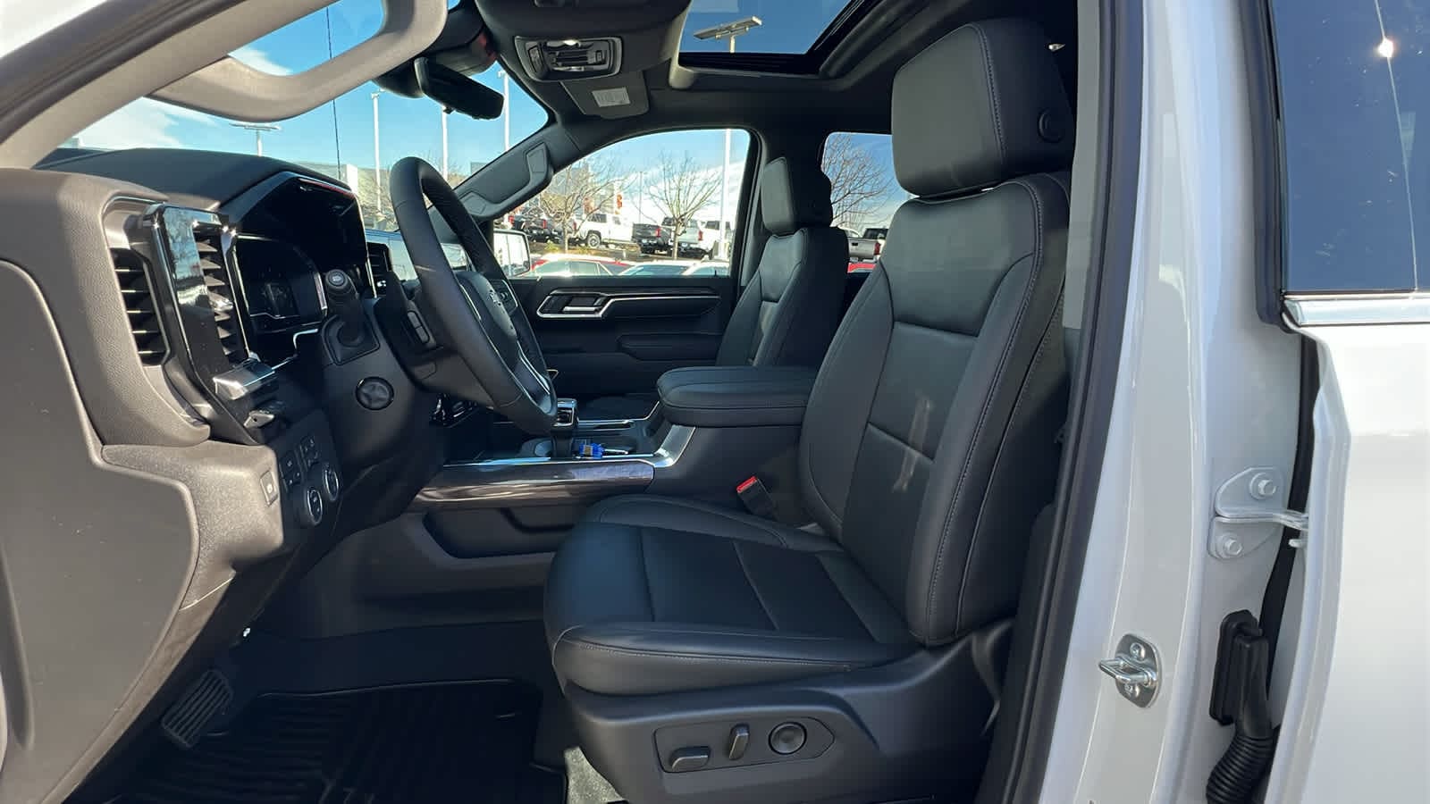 Thumbnail: 2025 Chevrolet Silverado 1500 - 11