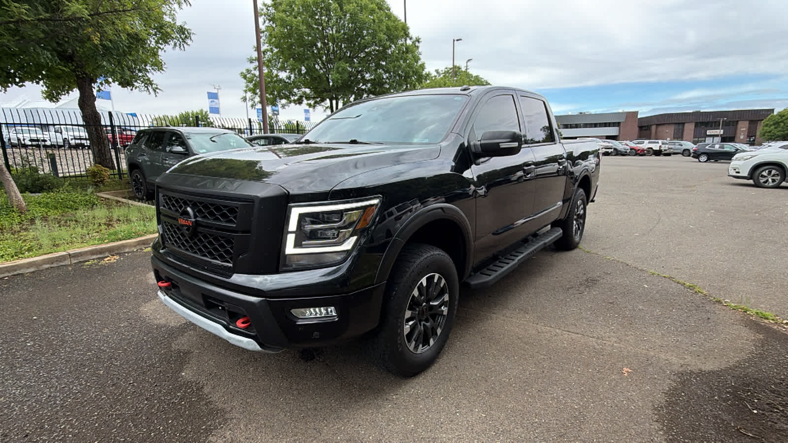 2021 Nissan Titan PRO-4X 4X4 Crew Cab's photo
