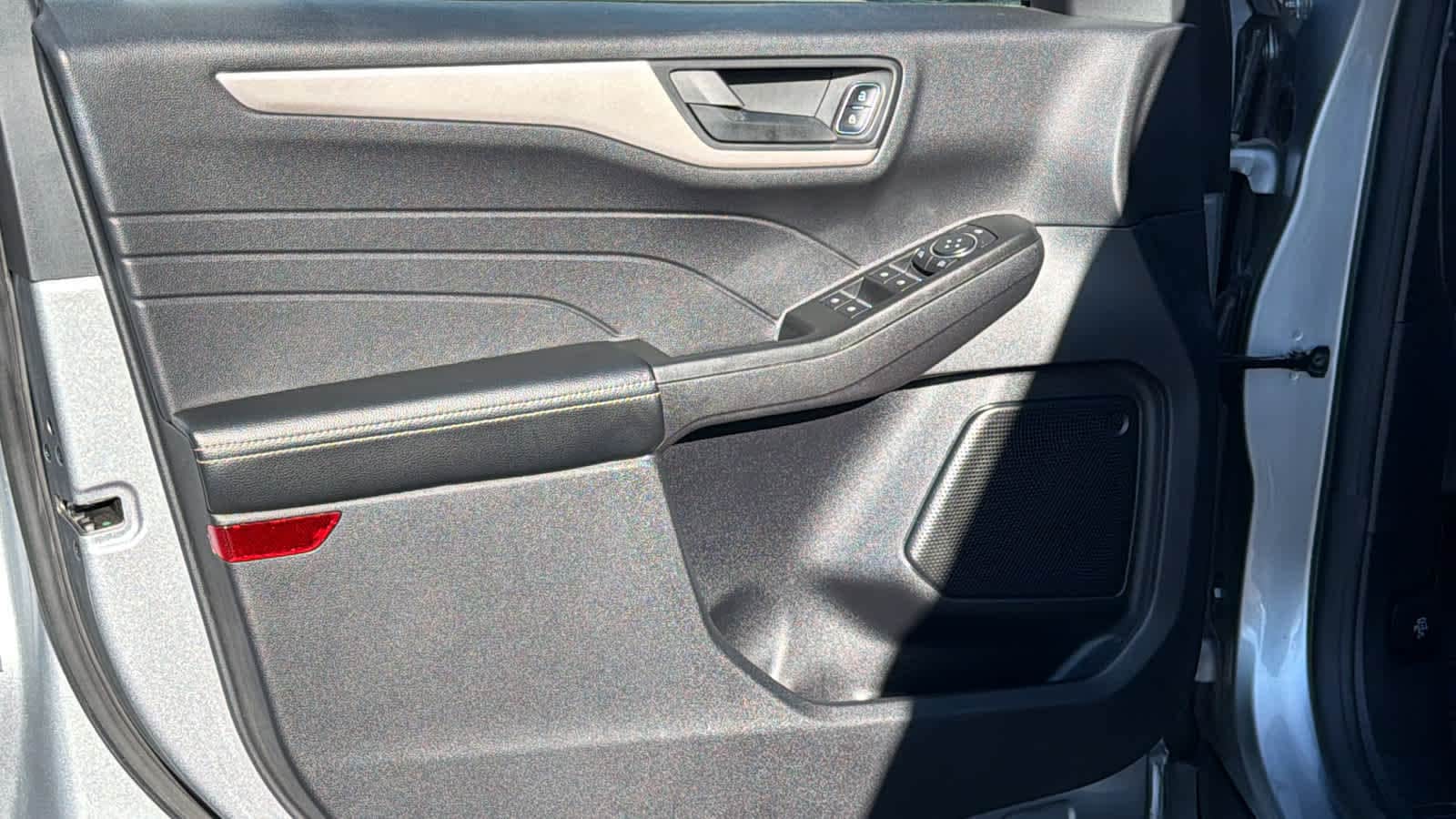 Thumbnail: 2022 Ford Escape - 23