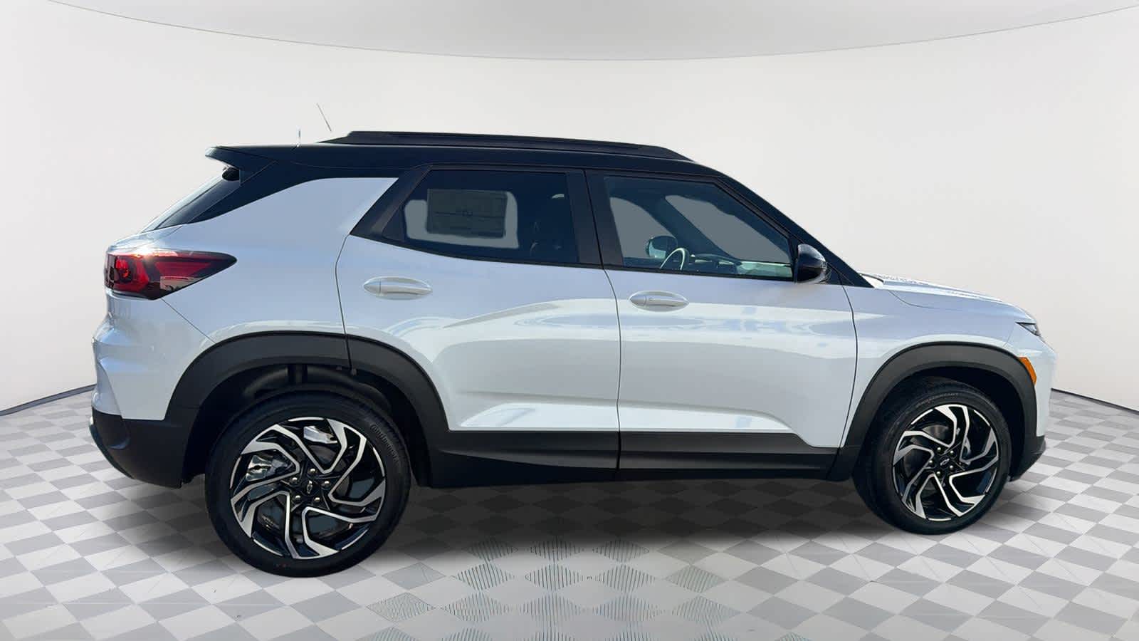 Thumbnail: 2026 Chevrolet TrailBlazer - 4