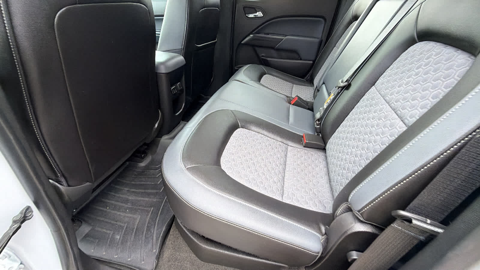 Thumbnail: 2016 Chevrolet Colorado - 17