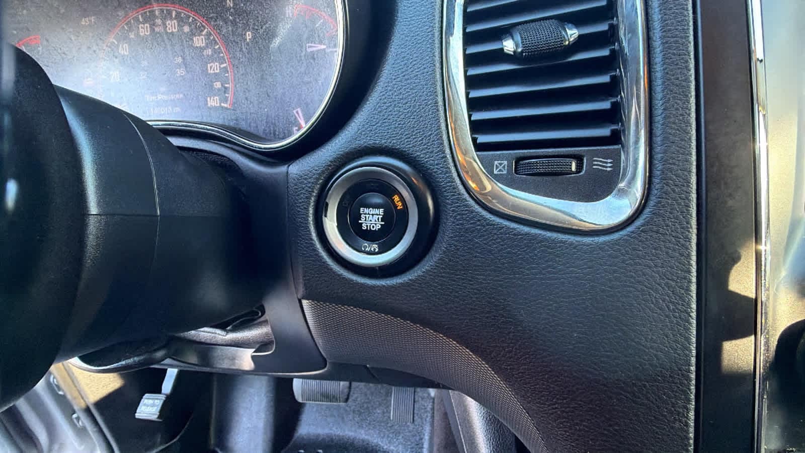 Thumbnail: 2018 Dodge Durango - 16