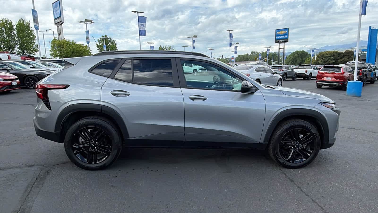 Thumbnail: 2024 Chevrolet Trax - 4