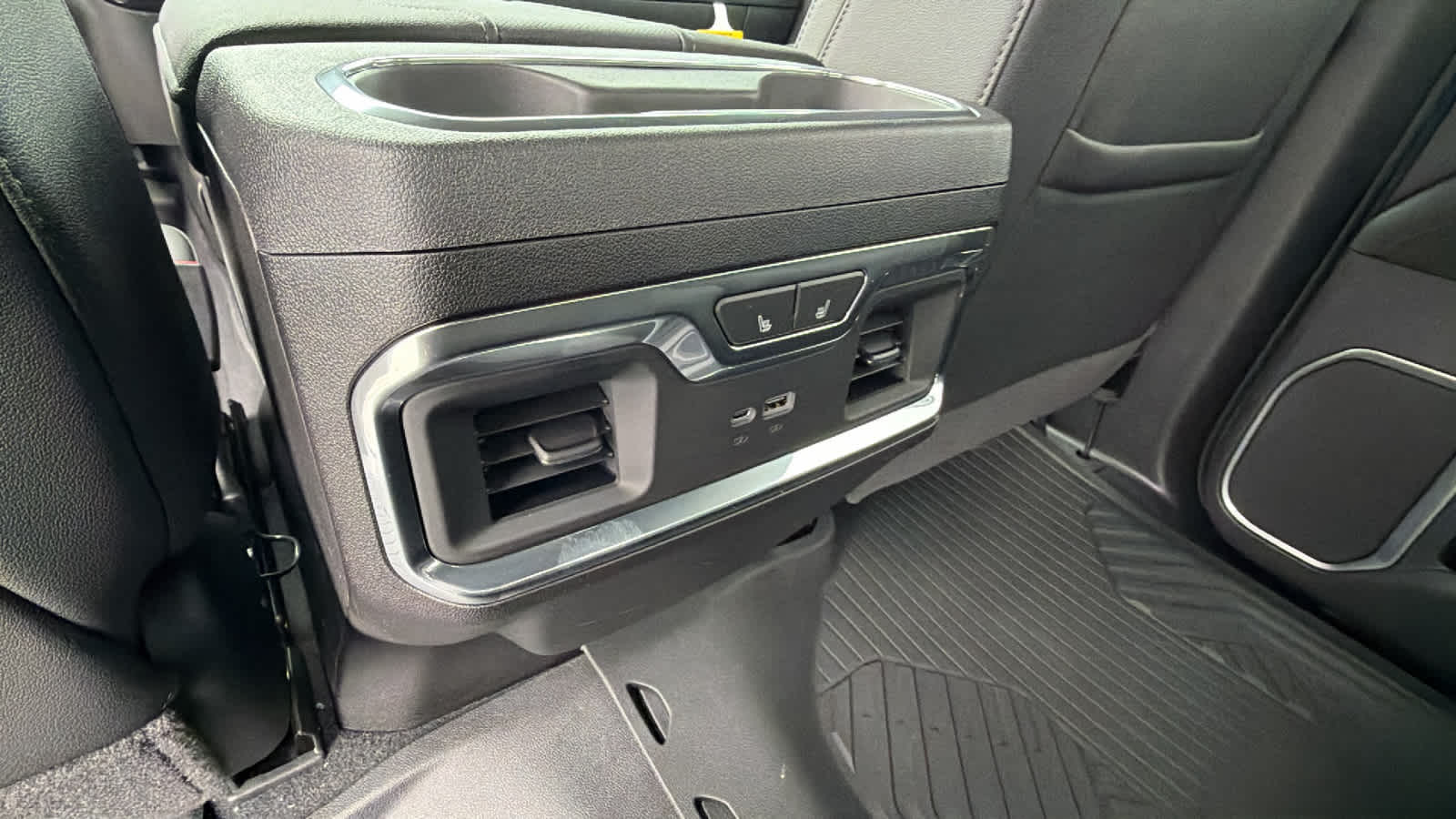 Thumbnail: 2026 Chevrolet Silverado 2500 - 25