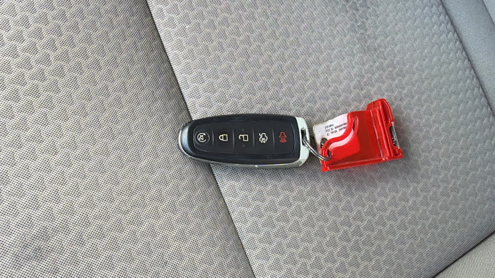 Thumbnail: 2019 Ford Escape - 17