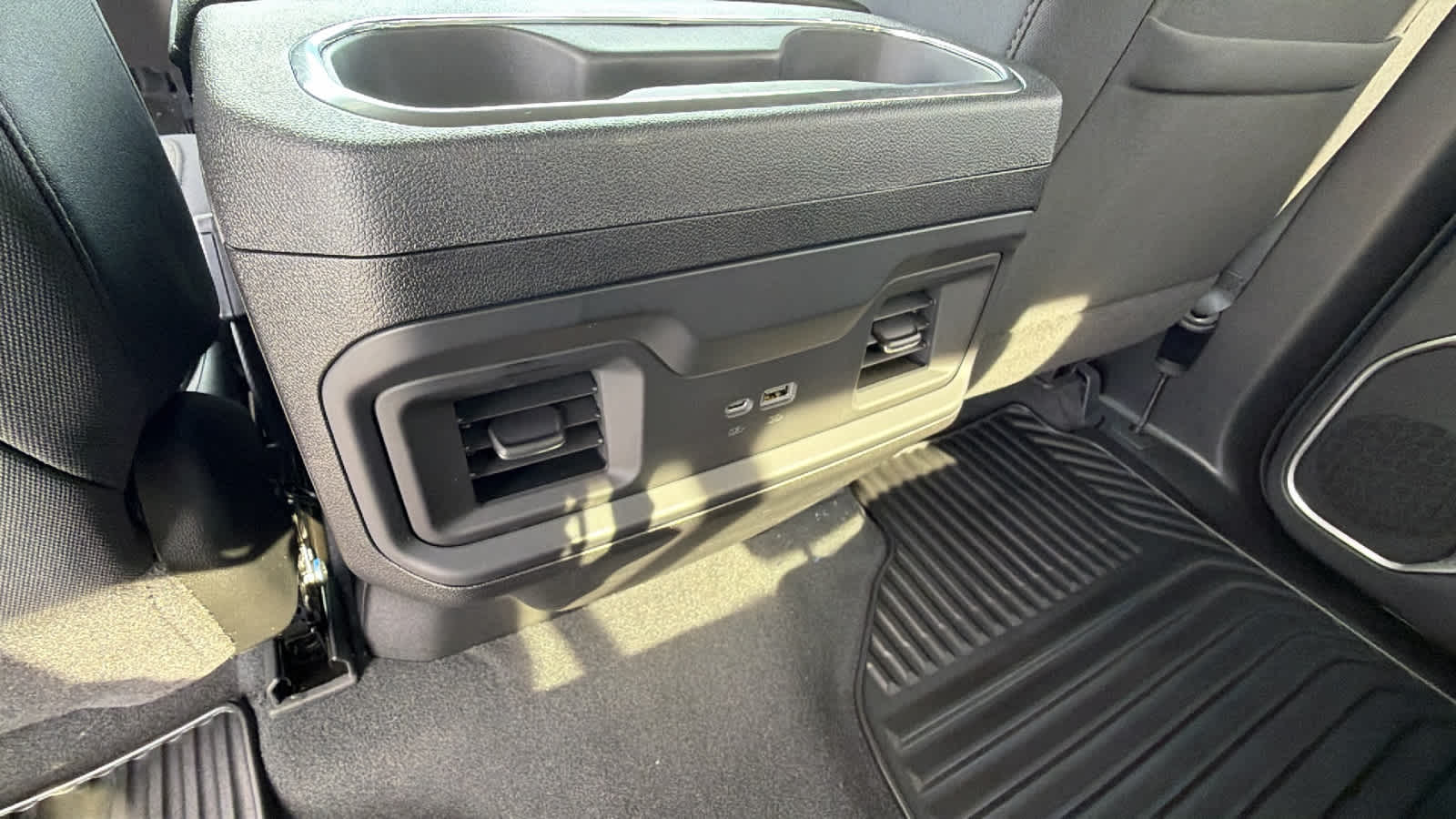 Thumbnail: 2026 Chevrolet Silverado 2500 - 25