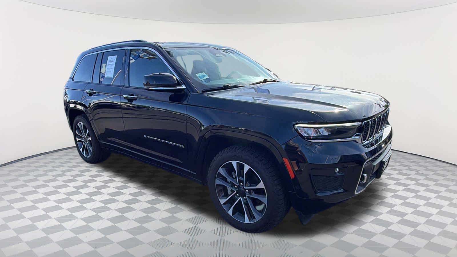 2023 Jeep Grand Cherokee Overland - Photo 3