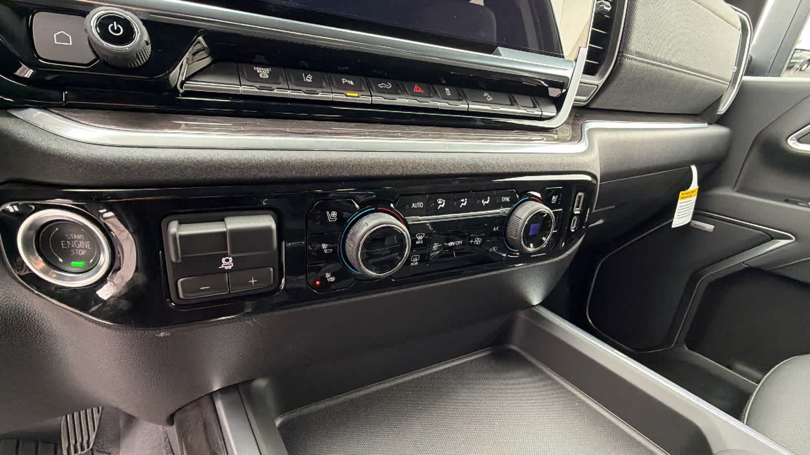 Thumbnail: 2026 Chevrolet Silverado 2500 - 14