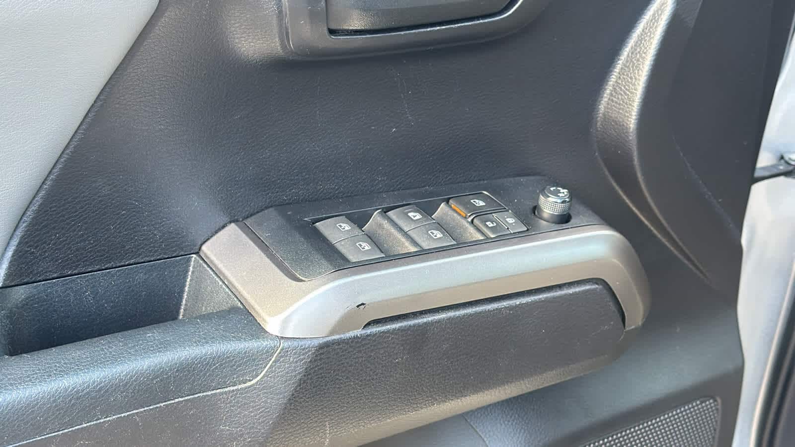 Thumbnail: 2021 Toyota Tacoma - 22