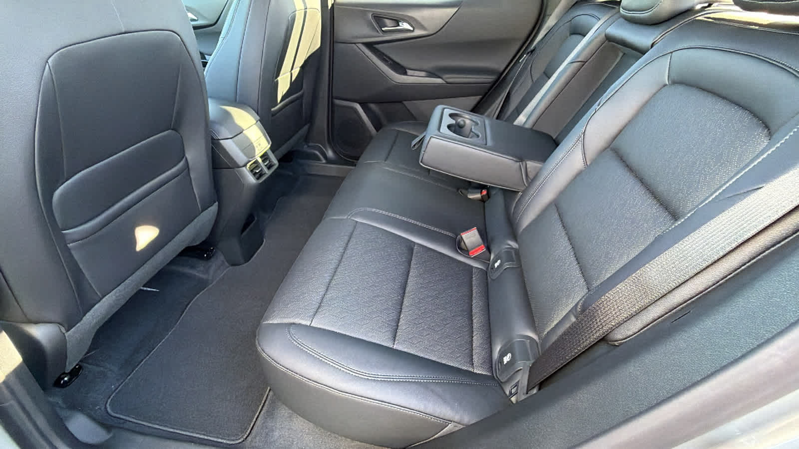 Thumbnail: 2026 Chevrolet Equinox - 24