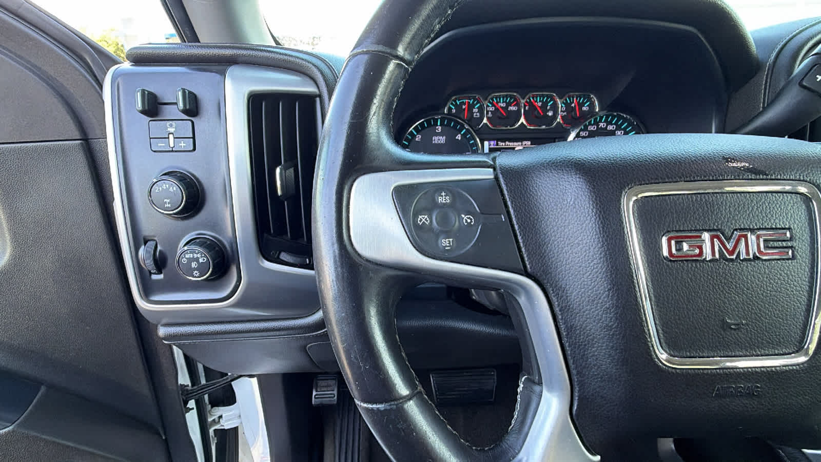 Thumbnail: 2017 GMC Sierra 2500 - 19