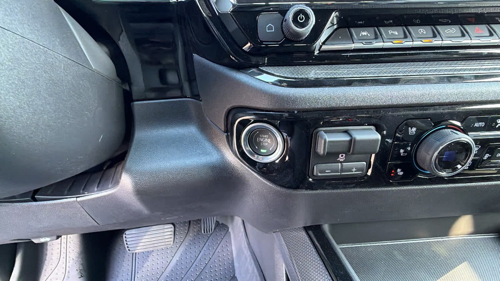 Thumbnail: 2026 Chevrolet Silverado 1500 - 17