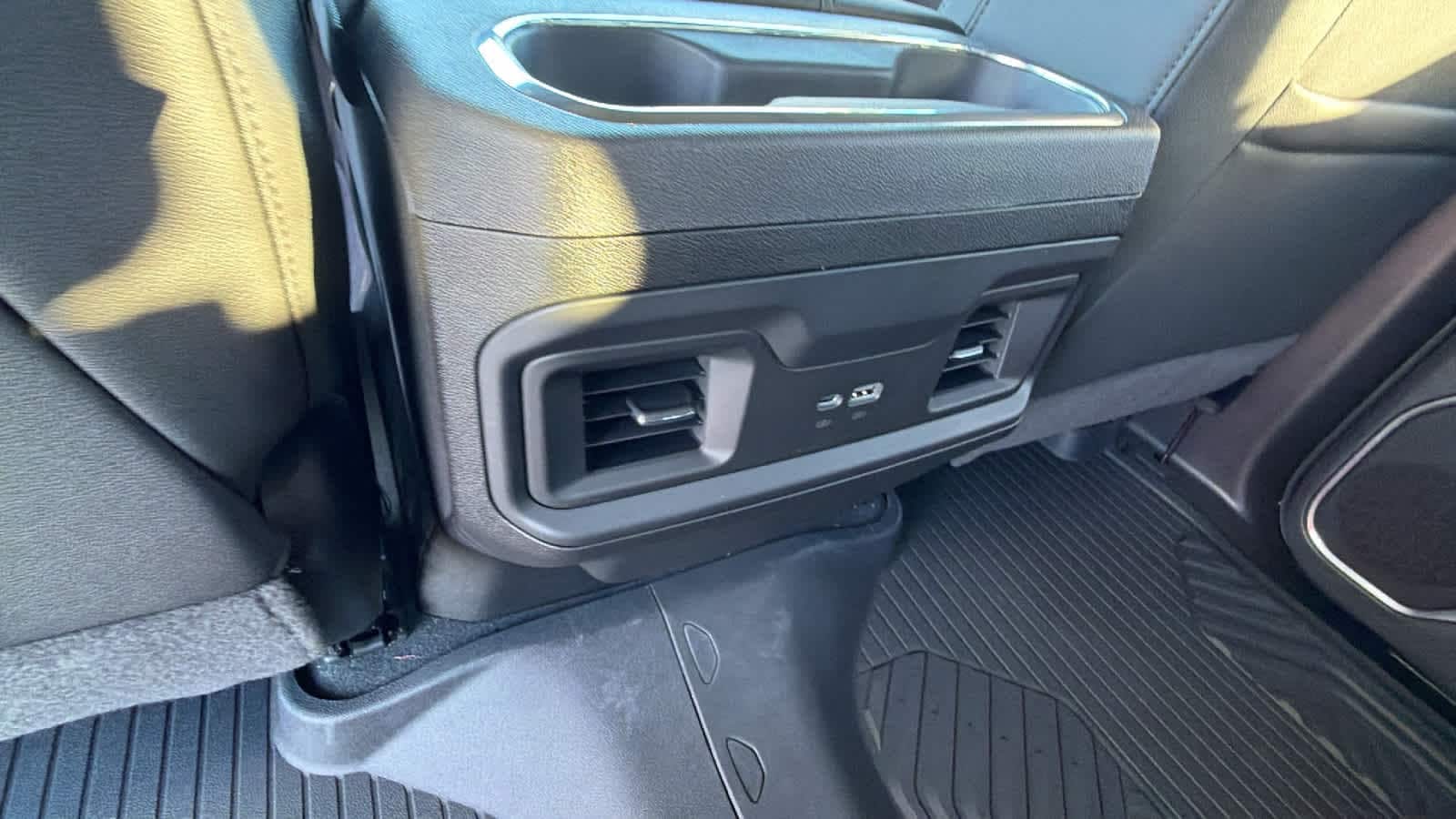 Thumbnail: 2026 Chevrolet Silverado 1500 - 25