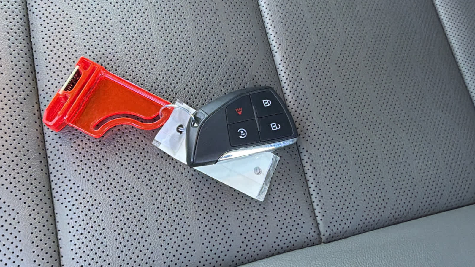 Thumbnail: 2024 Chevrolet Colorado - 29