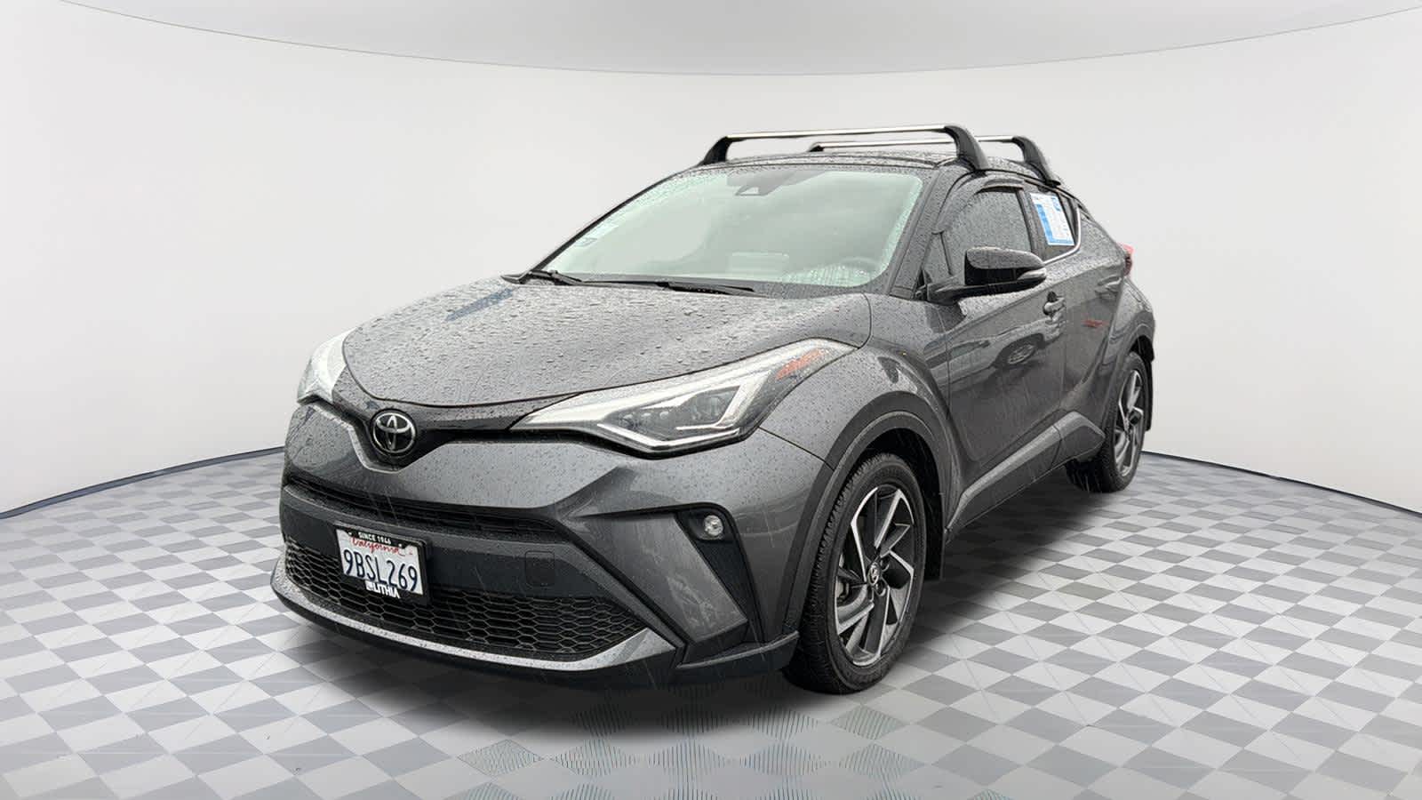 2022 Toyota C-HR Limited's photo