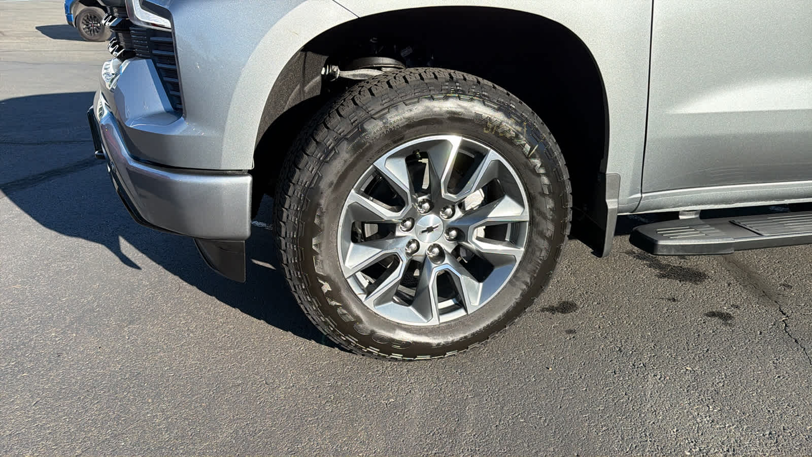 Thumbnail: 2026 Chevrolet Silverado 1500 - 9