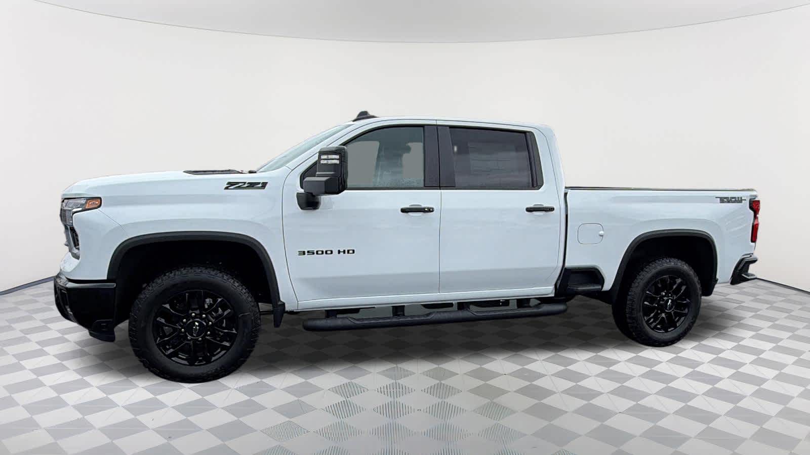 2026 Chevrolet Silverado 3500 HD LT - Photo 8