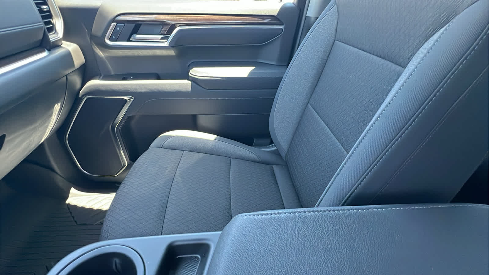 Thumbnail: 2025 Chevrolet Silverado 1500 - 12