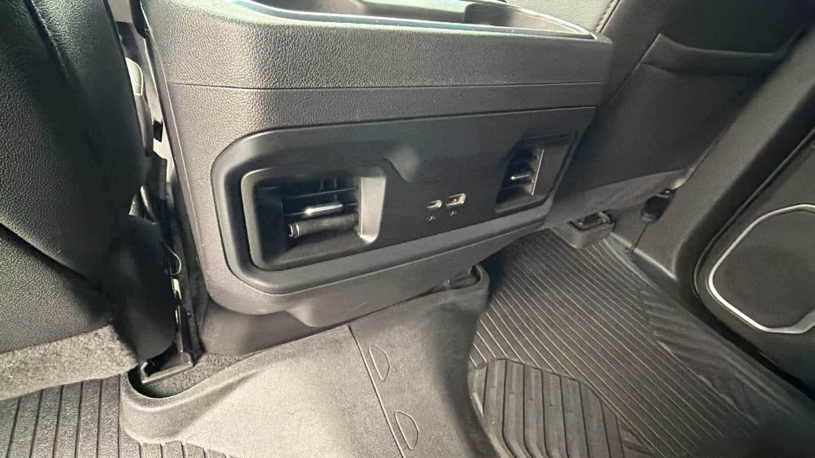 Thumbnail: 2022 Chevrolet Silverado 1500 - 25