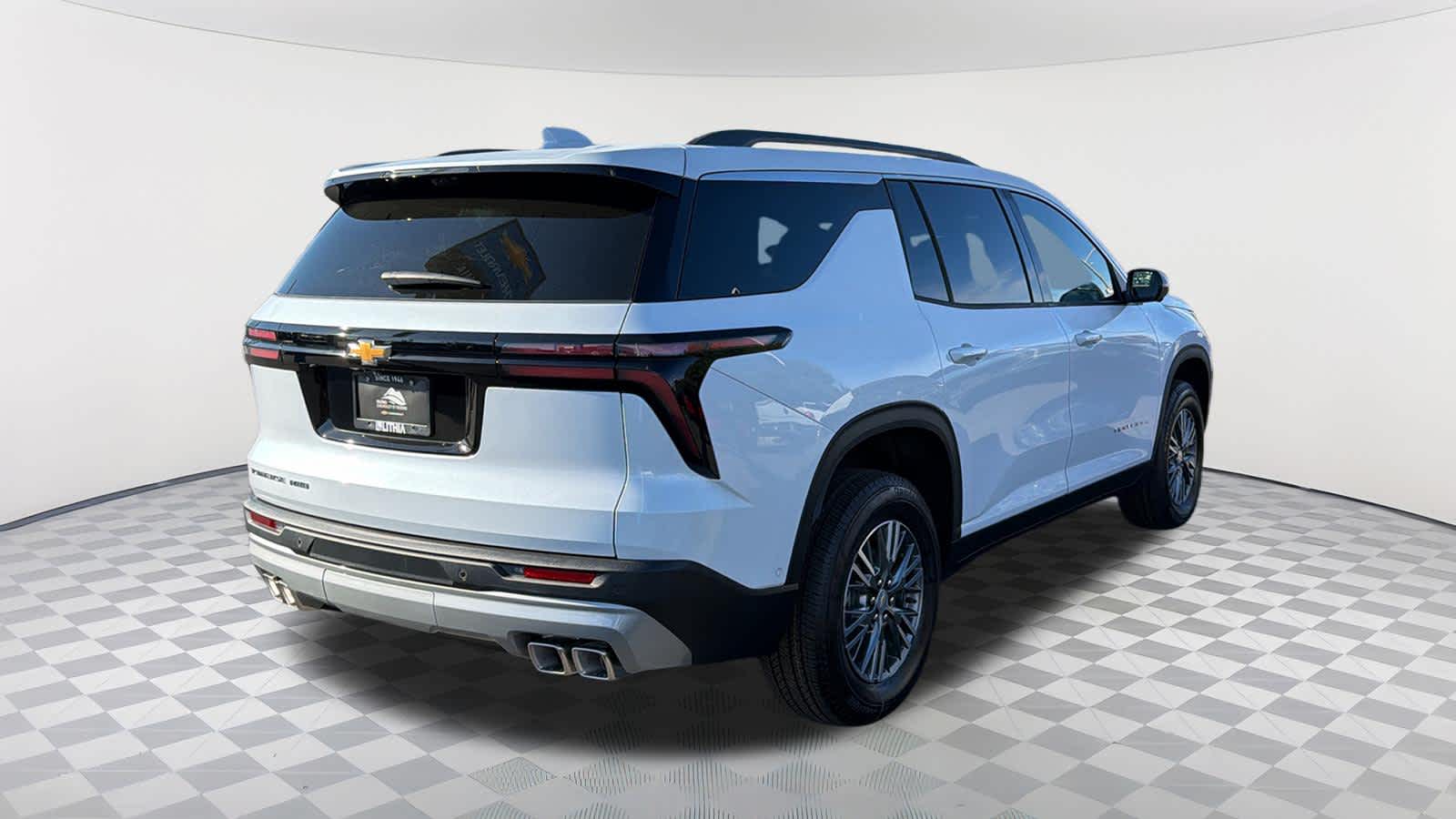 Thumbnail: 2026 Chevrolet Traverse - 5