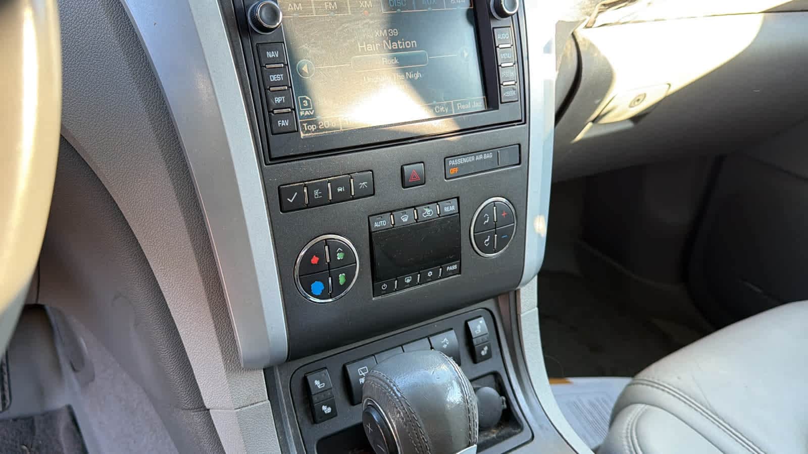 Thumbnail: 2012 Chevrolet Traverse - 13