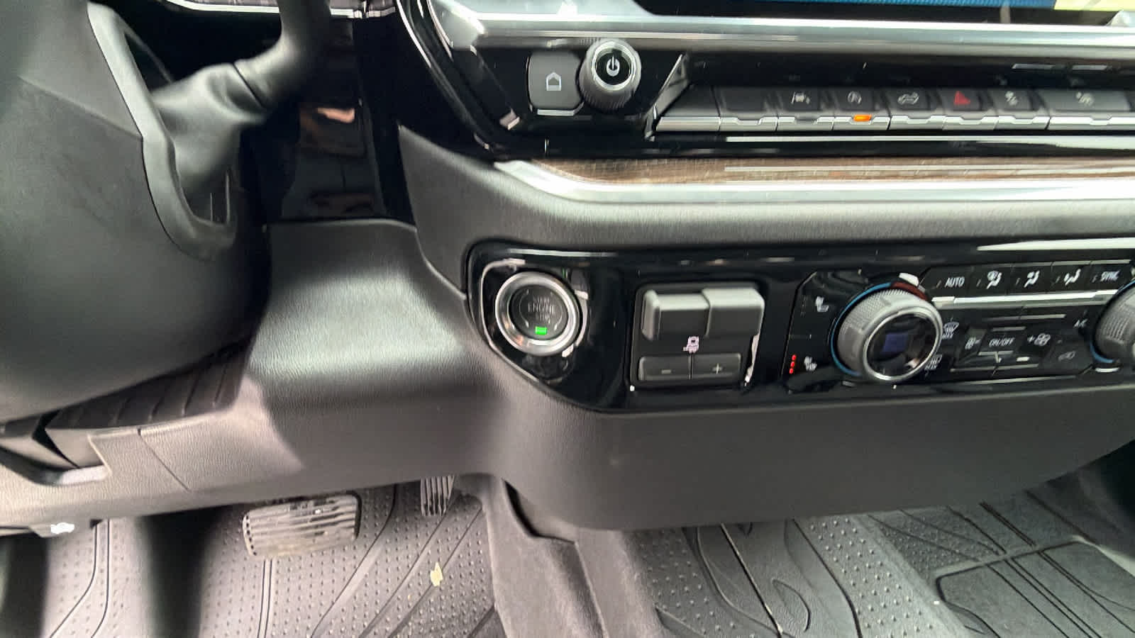 Thumbnail: 2026 Chevrolet Silverado 1500 - 17