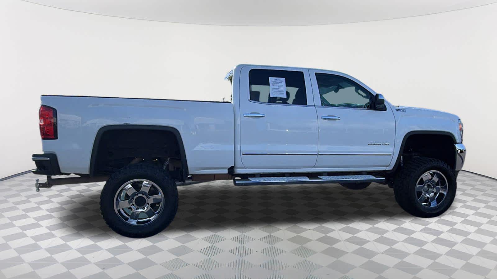 Thumbnail: 2017 GMC Sierra 2500 - 4