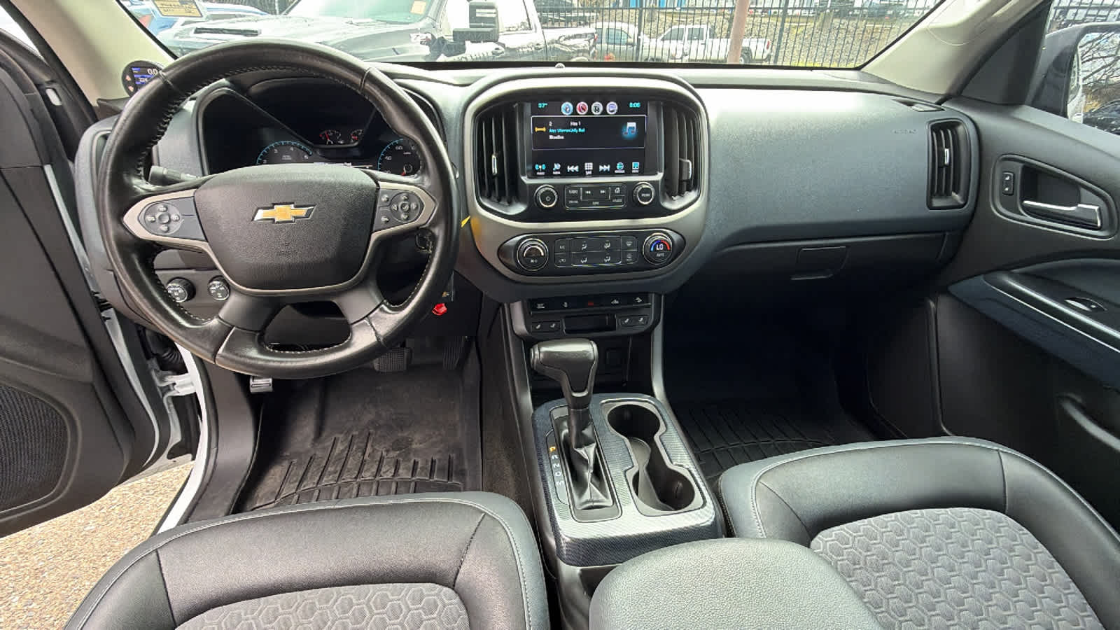 Thumbnail: 2016 Chevrolet Colorado - 18