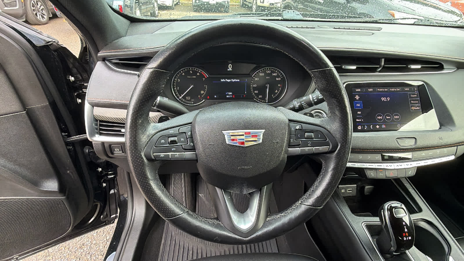 Thumbnail: 2021 Cadillac XT4 - 15