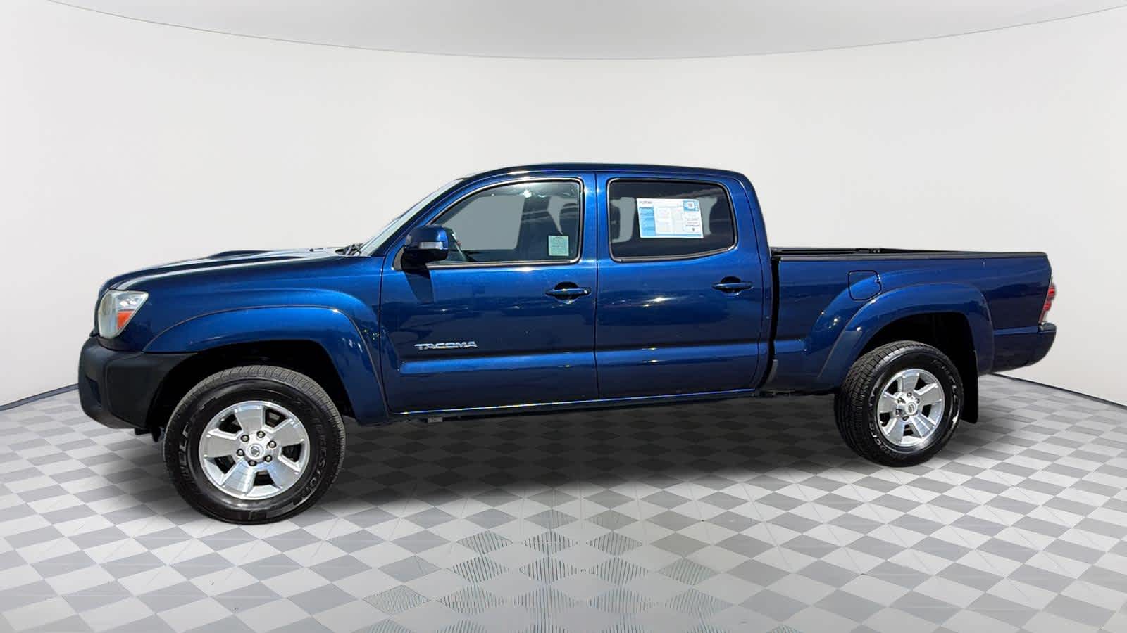 Thumbnail: 2014 Toyota Tacoma - 8