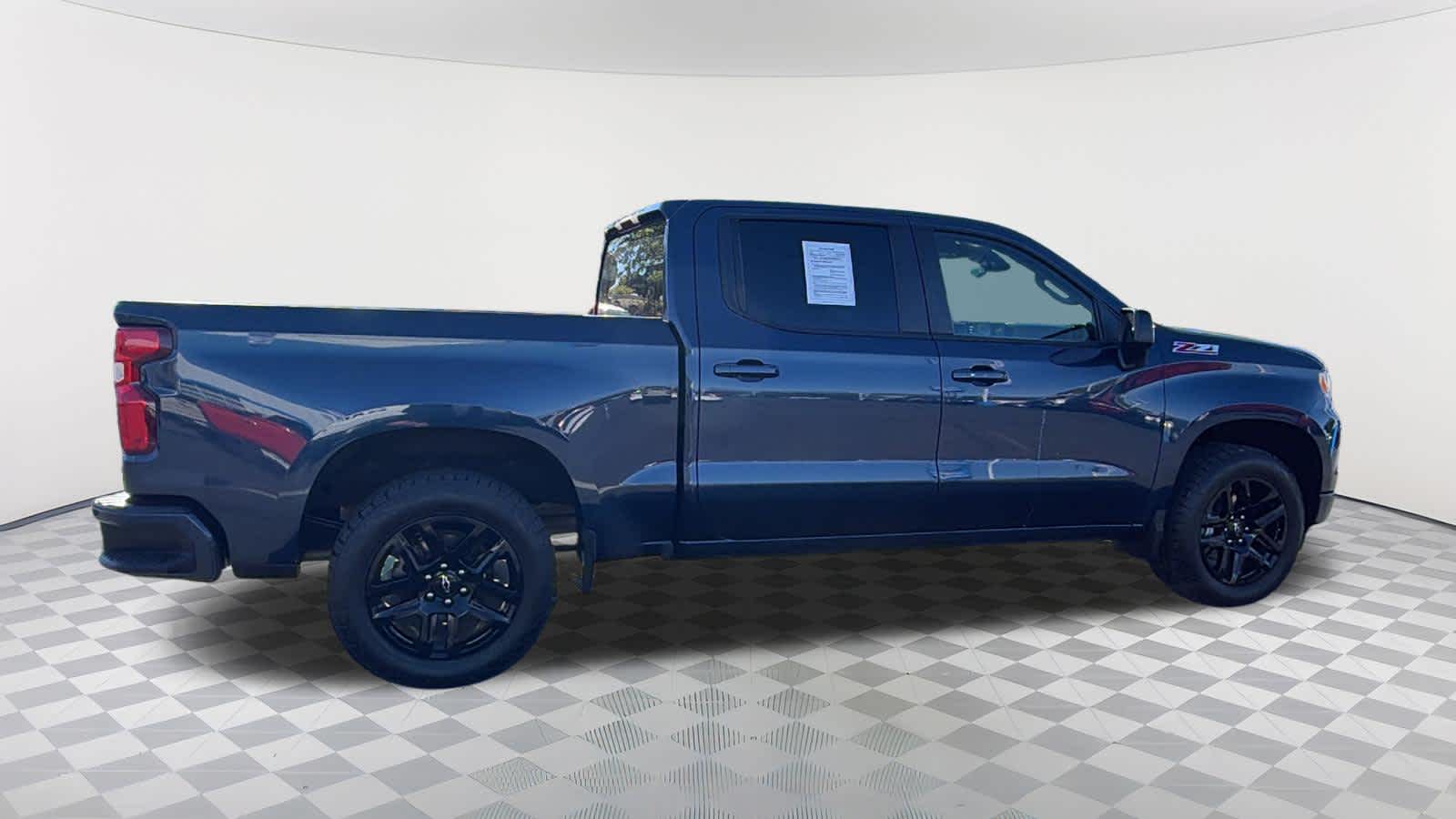 Thumbnail: 2022 Chevrolet Silverado 1500 - 4