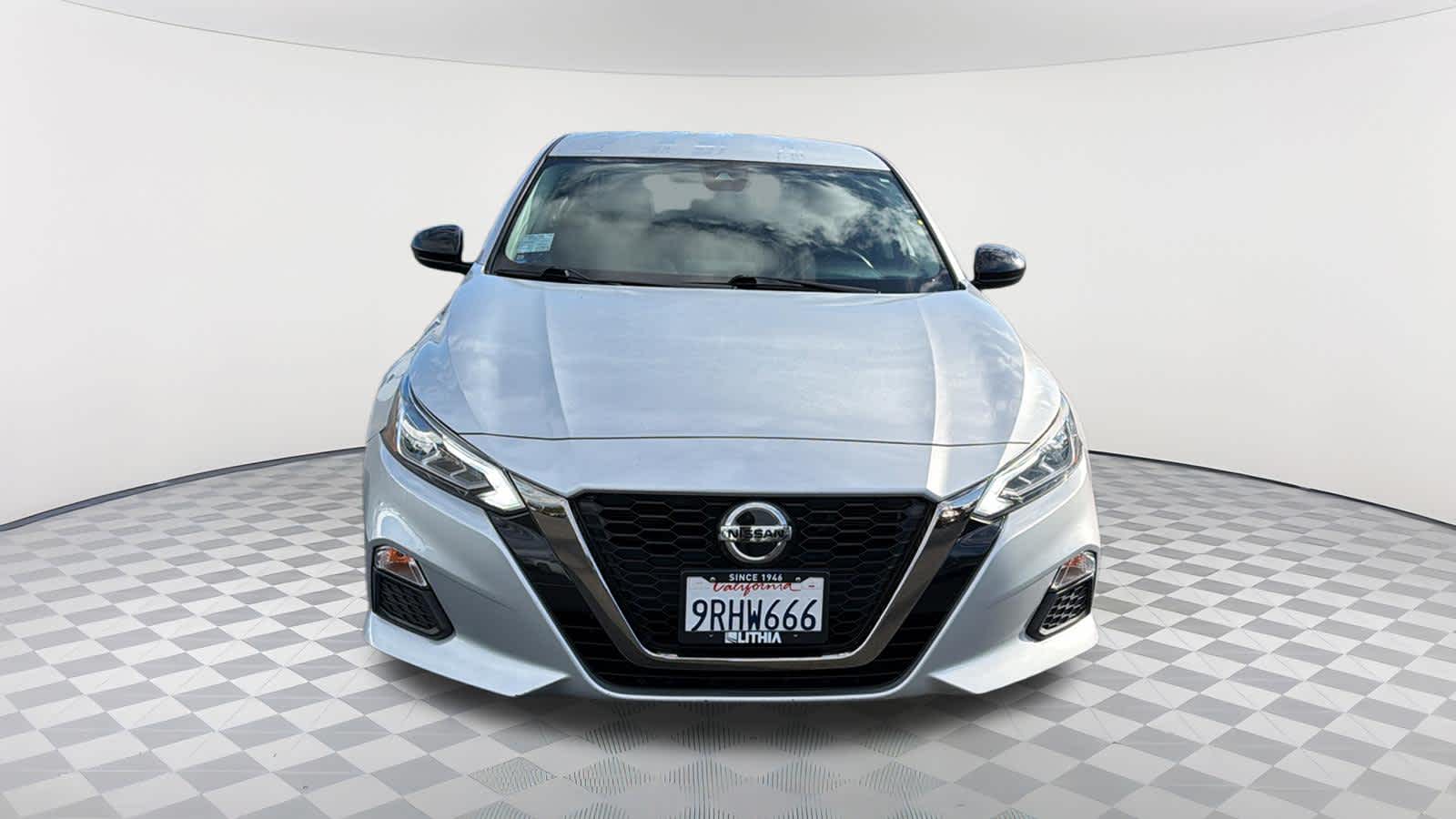 Used 2020 Nissan Altima SR with VIN 1N4BL4CV8LC170162 for sale in Redding, CA